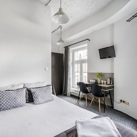 Albergue Mish Mash Nowogrodzka Varsovia Exterior foto