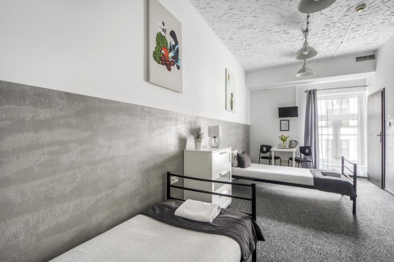 Albergue Mish Mash Nowogrodzka Varsovia Exterior foto