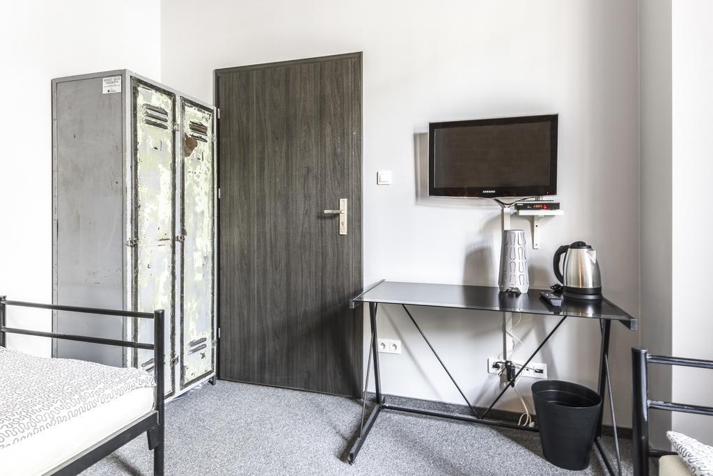 Albergue Mish Mash Nowogrodzka Varsovia Habitación foto
