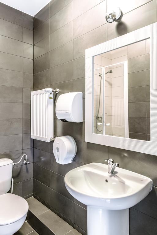 Albergue Mish Mash Nowogrodzka Varsovia Habitación foto