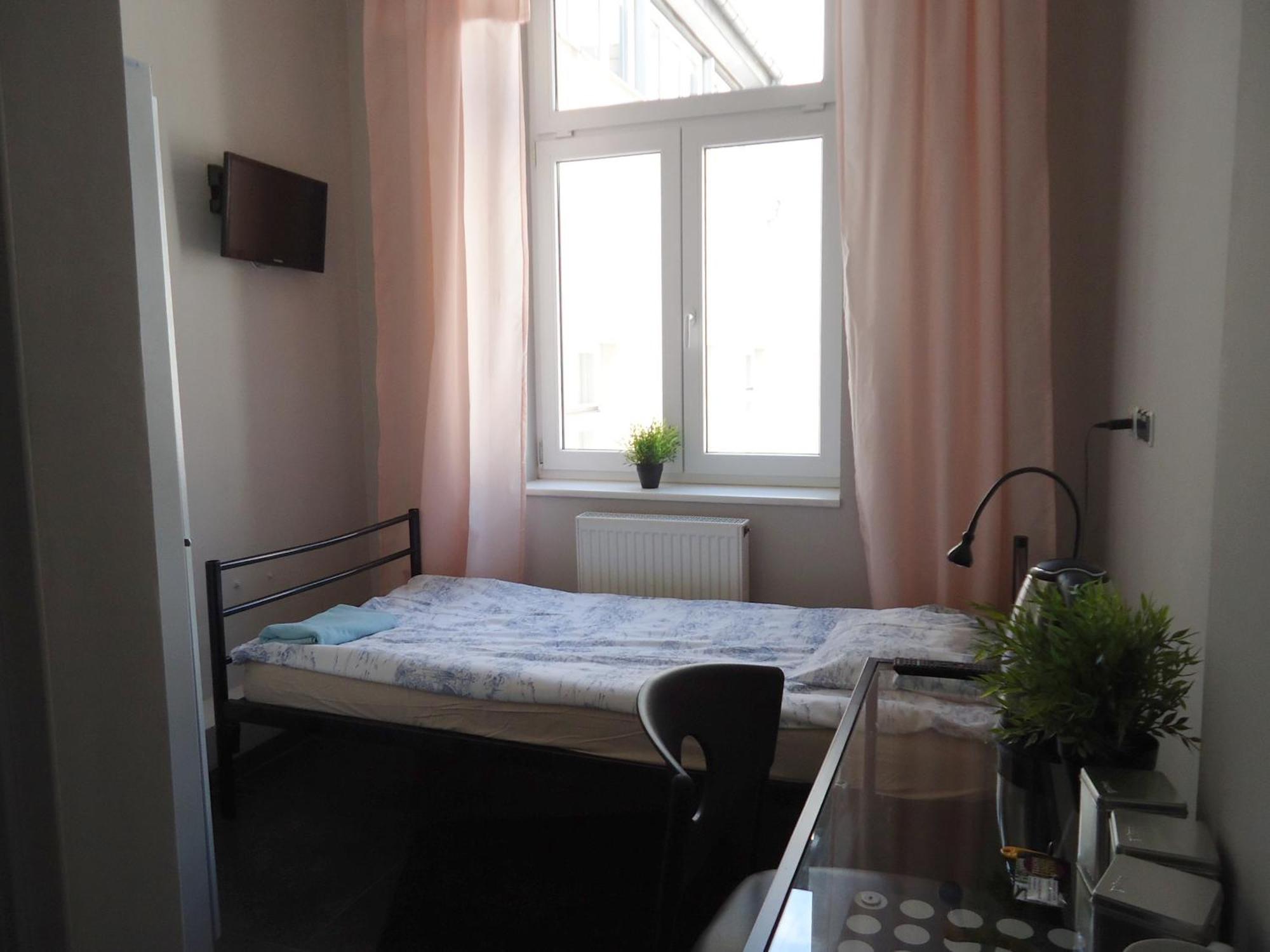 Albergue Mish Mash Nowogrodzka Varsovia Exterior foto