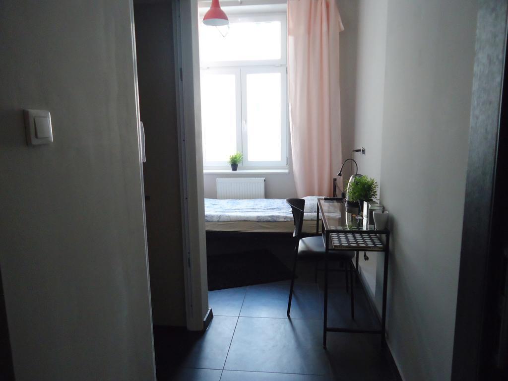 Albergue Mish Mash Nowogrodzka Varsovia Exterior foto